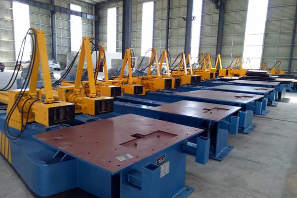 漢勒機電又一批拉彎機順利完工了，展示待驗收中